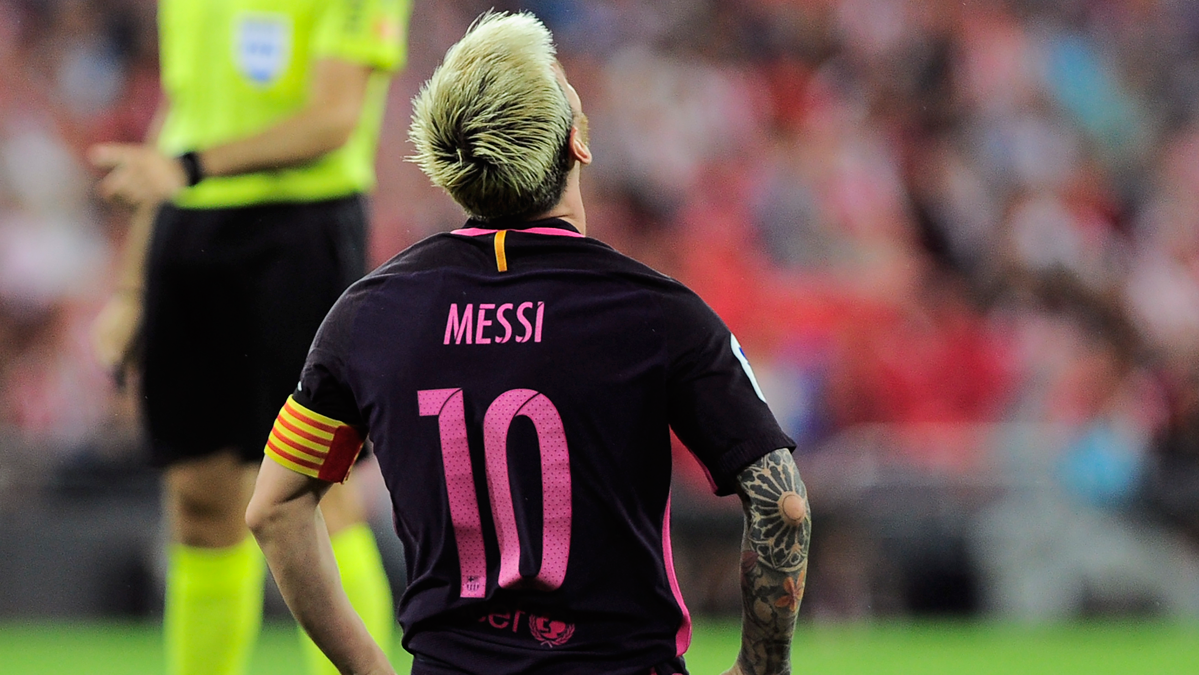 Leo Messi, durante el partido contra el Athletic en San Mamés