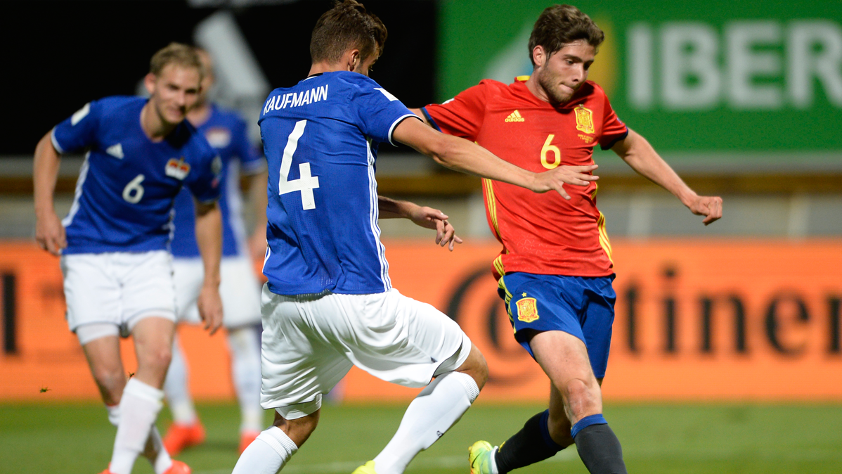 Sergi Roberto in an image of archive with Spain