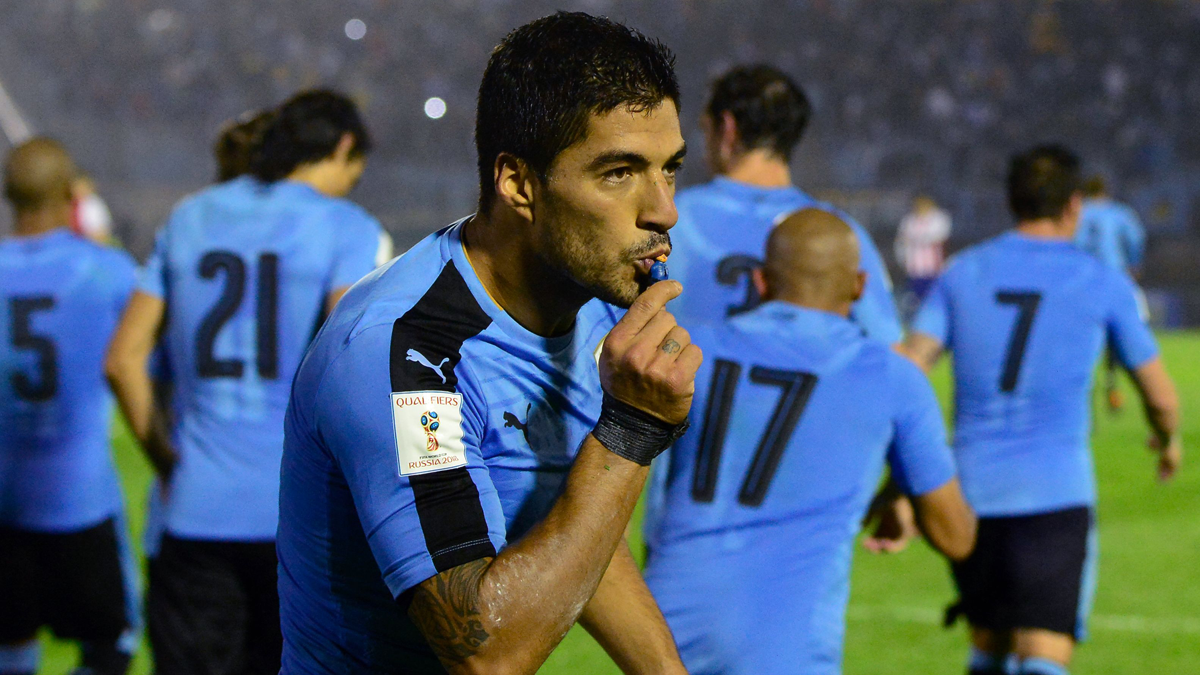 Luis Suárez, after marking a goal of penalti to Paraguay