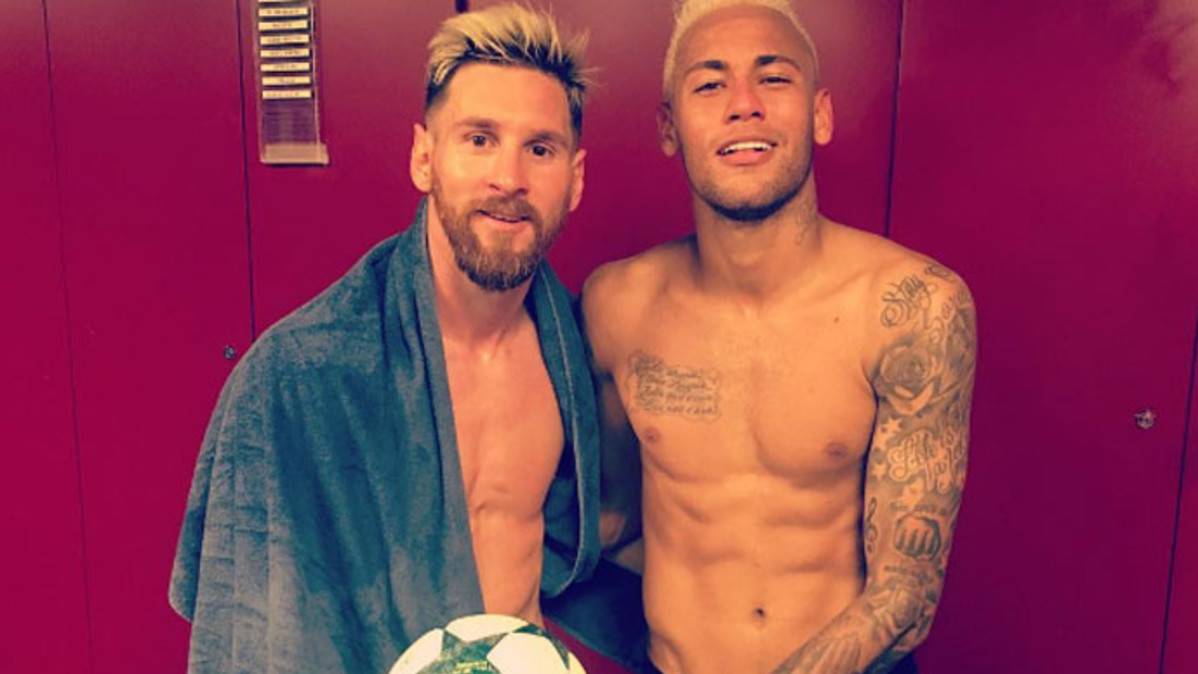 Neymar Júnior y Leo Messi haciendo la fusión de Dragon Ball