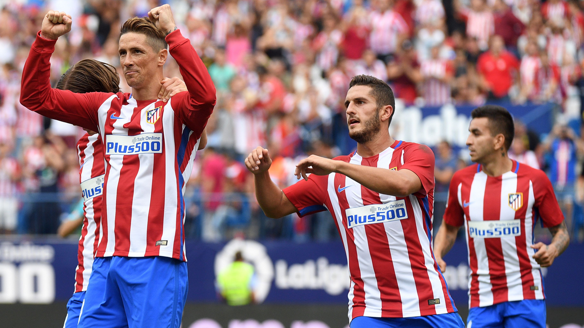 Fernando Torres, celebrando uno de los goles marcados al Sporting