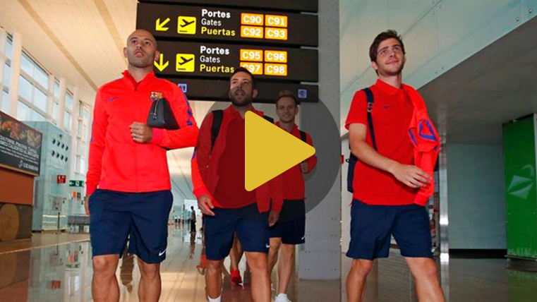Los jugadores del FC Barcelona saliendo del Aeropuerto de El Prat