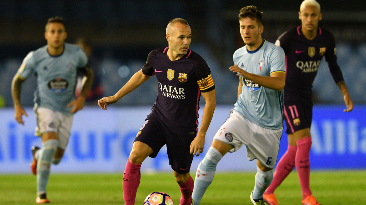 Andrés Iniesta, durante el partido contra el Celta de Vigo en Balaídos