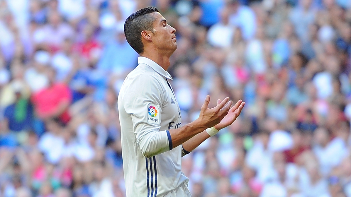 Cristiano Ronaldo, lamentando una ocasión fallada contra el Eibar