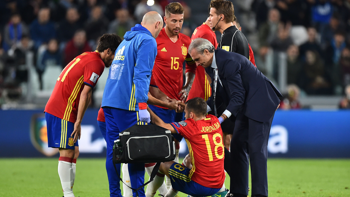 Jordi Alba, lesionado durante el partido de España contra Italia