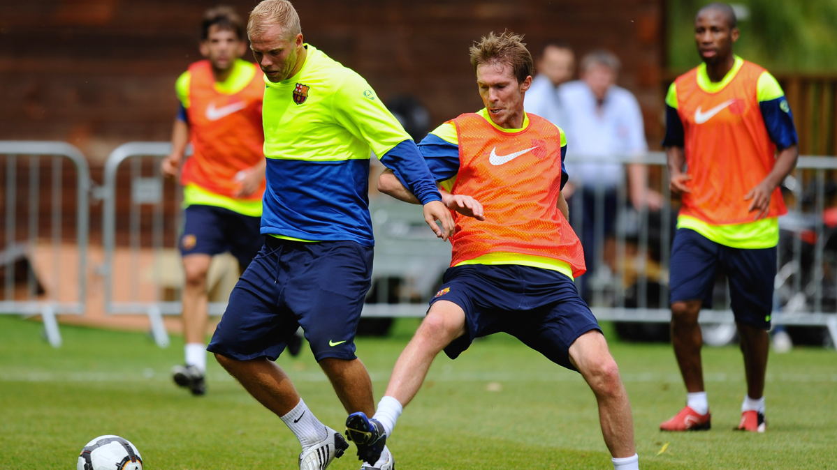 Alexander Hleb and Eidur Gudjohnsen, in a train with the Barça in 2008