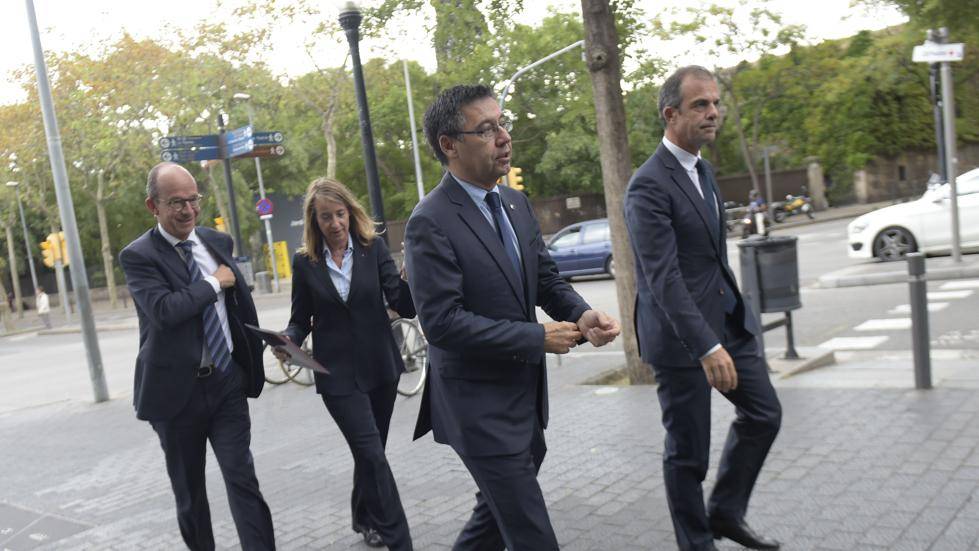 La junta del FC Barcelona, a la salida del almuerzo con la del Manchester City