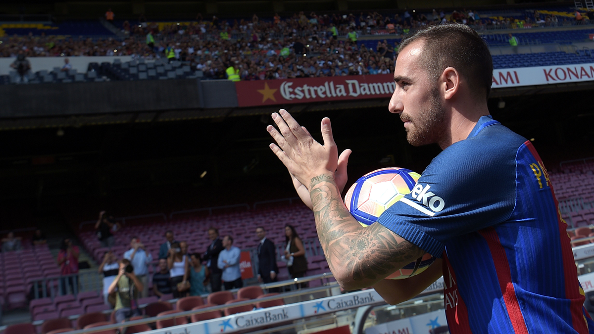 Paco Alcácer, during his official presentation with the Barcelona