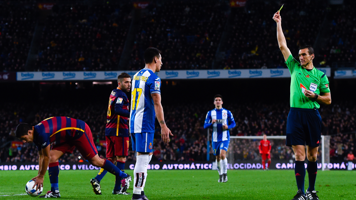 Martínez Munuera, durante el Barça-Espanyol de Copa del Rey el pasado curso