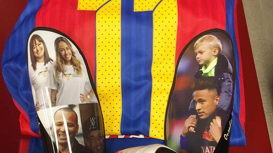 Like this they are the shin pads that lució Neymar against the Granada