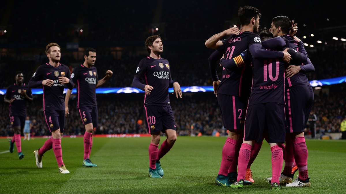 El FC Barcelona, celebrando el gol de Messi contra el Manchester City