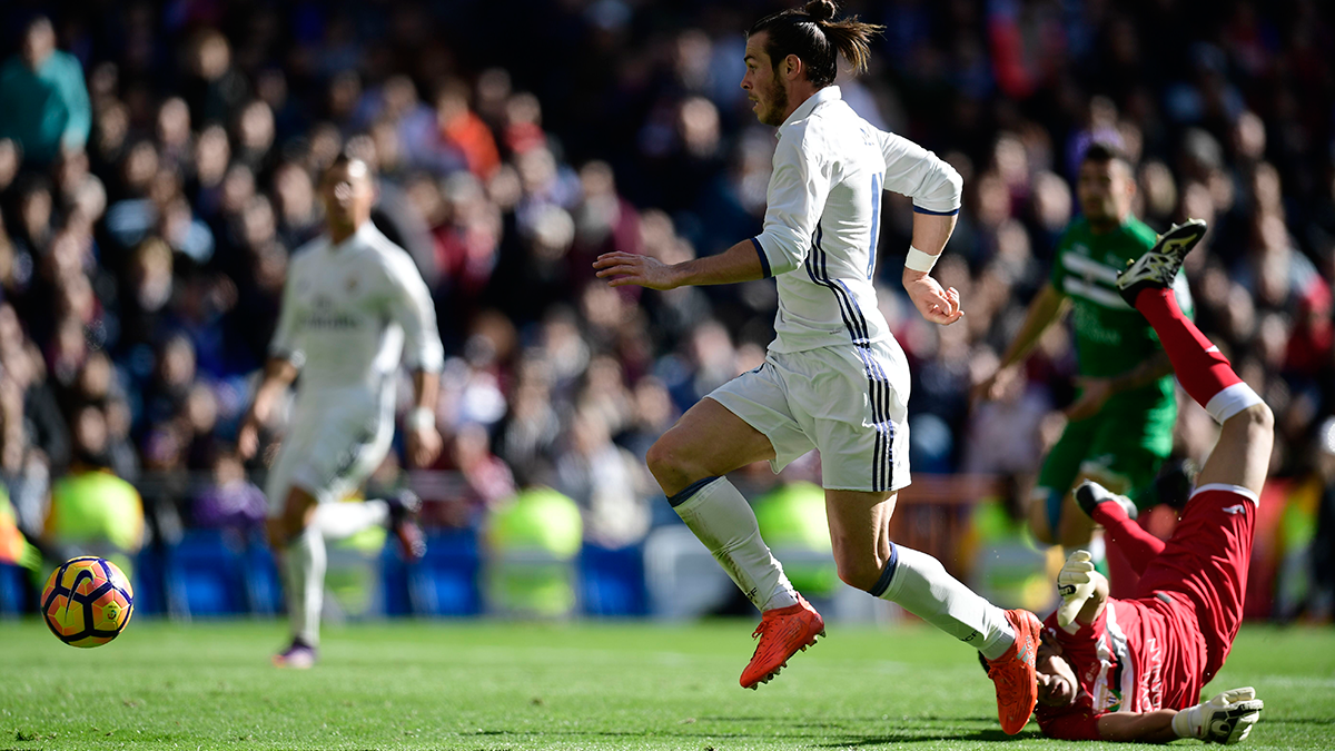 Gareth Bale en el momento en el que regateó al portero del Leganés