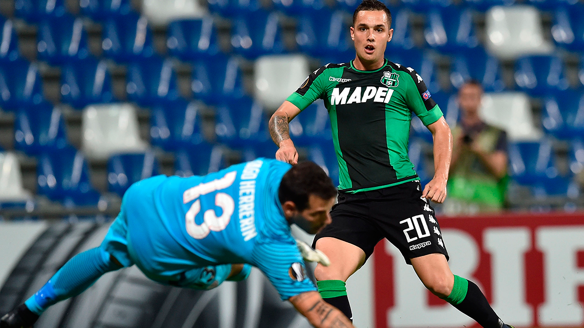Pol Lirola Annotating a goal to the Athletic Club with the Sassuolo