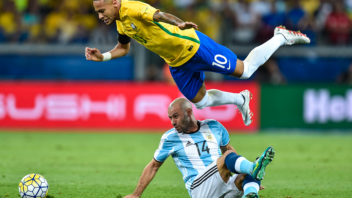 Javier Mascherano raising to Neymar in the Brazil-Argentina