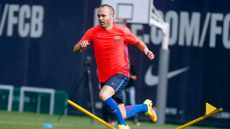 Andrés Iniesta in a photo of archive training with the Barça