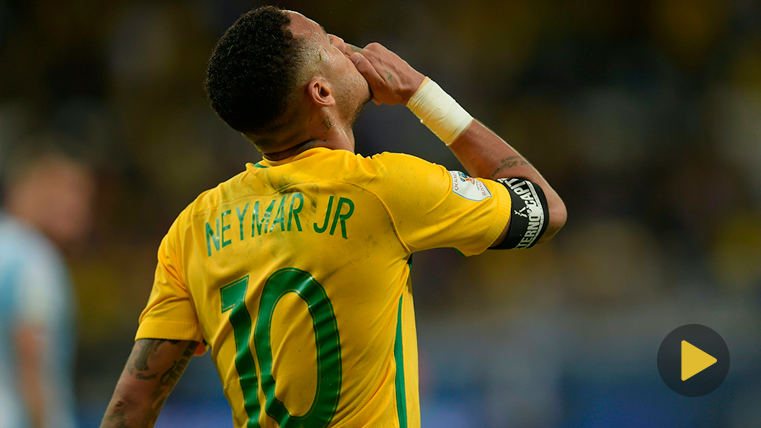Neymar Júnior Celebrates his goal in front of Argentina