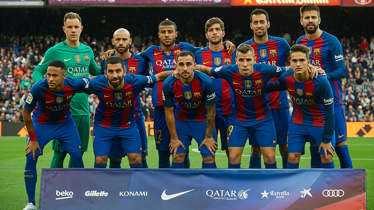 Los jugadores del FC Barcelona antes de enfrentarse al Málaga CF