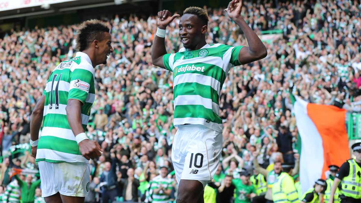 Sinclair y Moussa Dembele, celebrando un gol con el Celtic