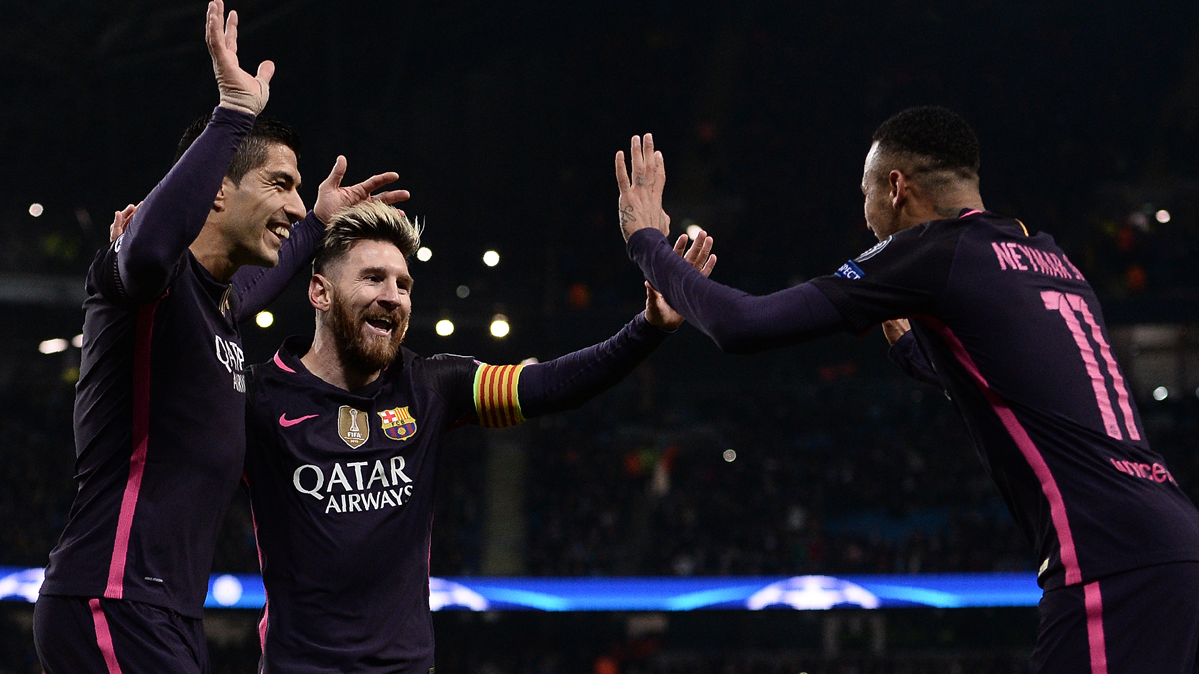 El tridente del FC Barcelona, celebrando un gol contra el City