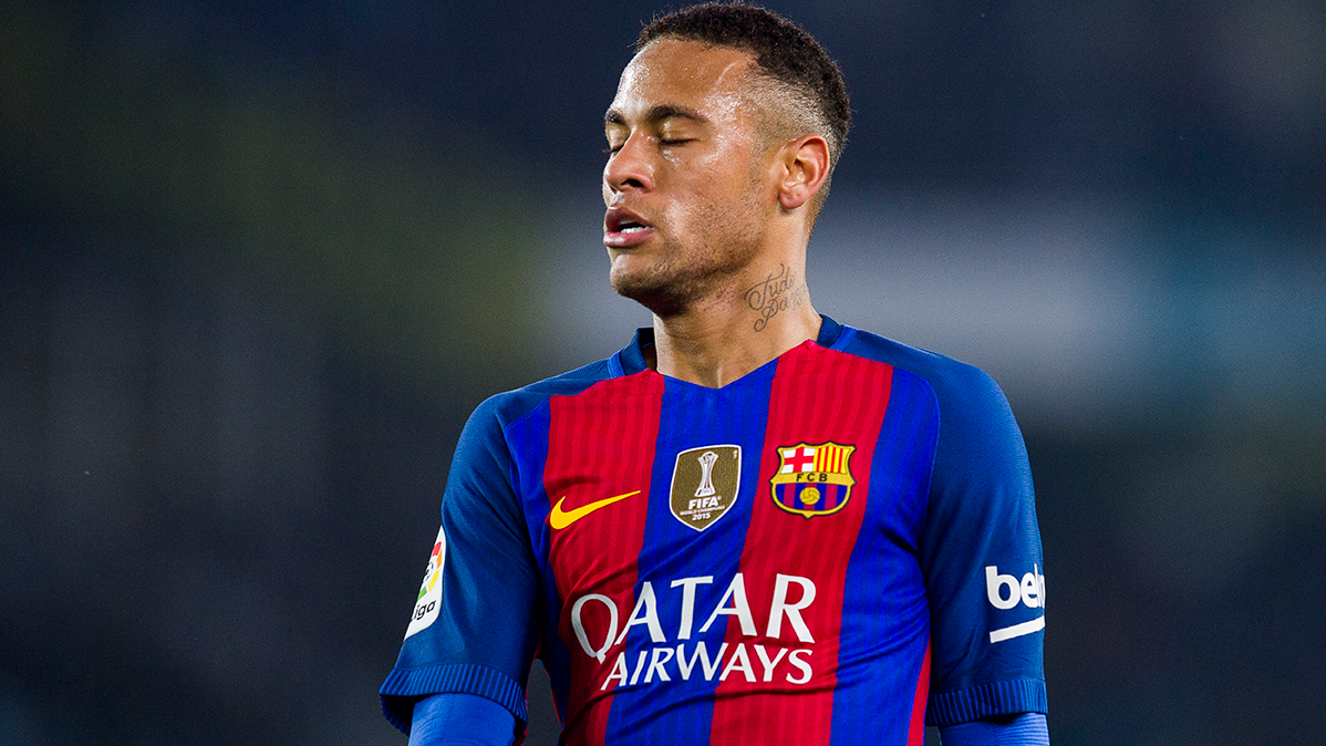 Neymar Júnior Finish exasperated in front of the Real Sociedad