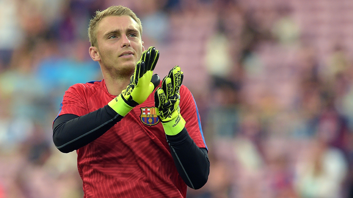 Jasper Cillessen, heating before a party of the Barça