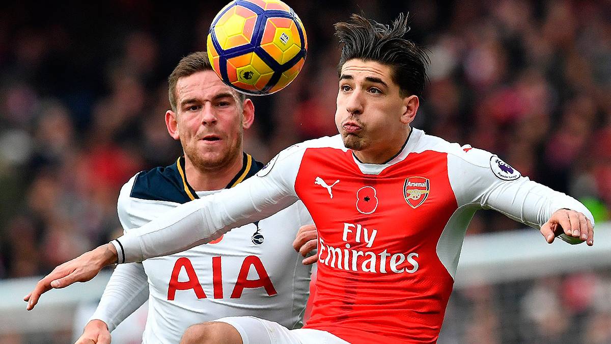 Héctor Bellerín ya no fichará por el FC Barcelona