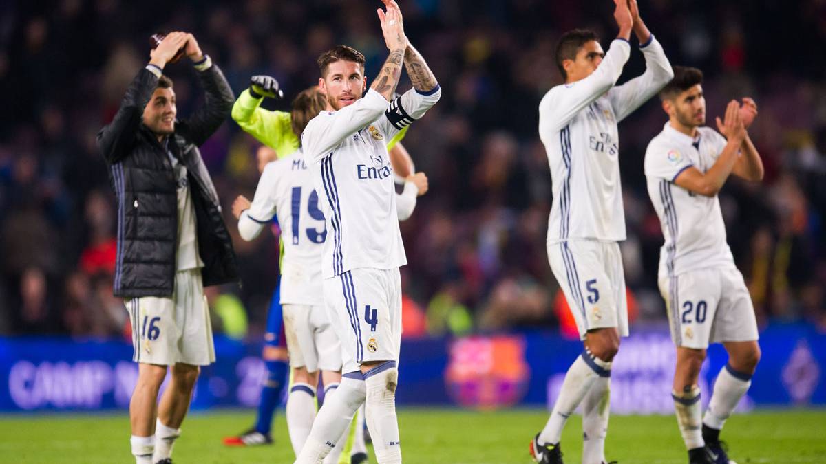Sergio Ramos, celebrando junto a sus compañeros el empate en el Camp Nou