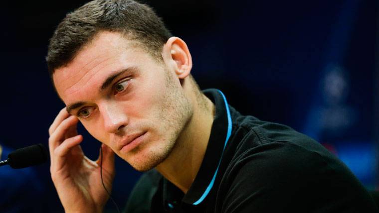 Thomas Vermaelen, during a press conference with the FC Barcelona