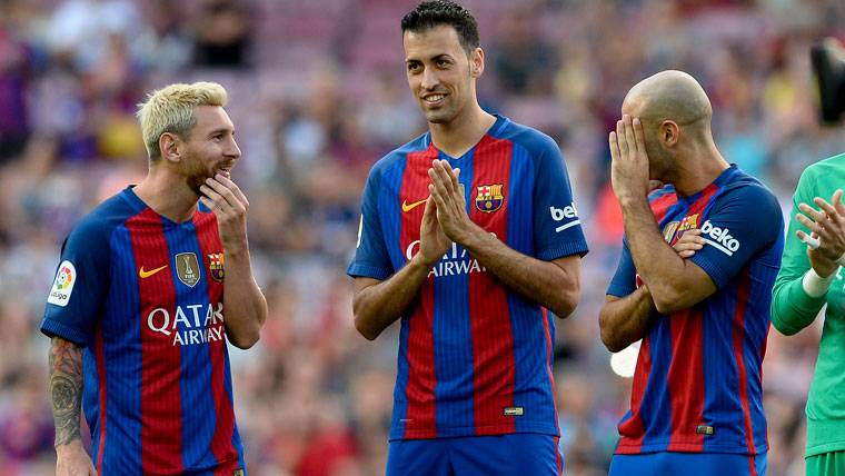 Busquets, Mascherano and Messi, conversing before the Gamper 2016