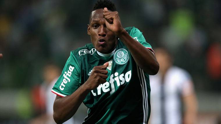 Yerry Mina, celebrando un gol con el Palmeiras