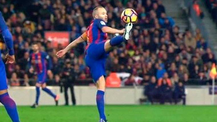 Andrés Iniesta controls of aesthetic form a melon of Gerard Hammered
