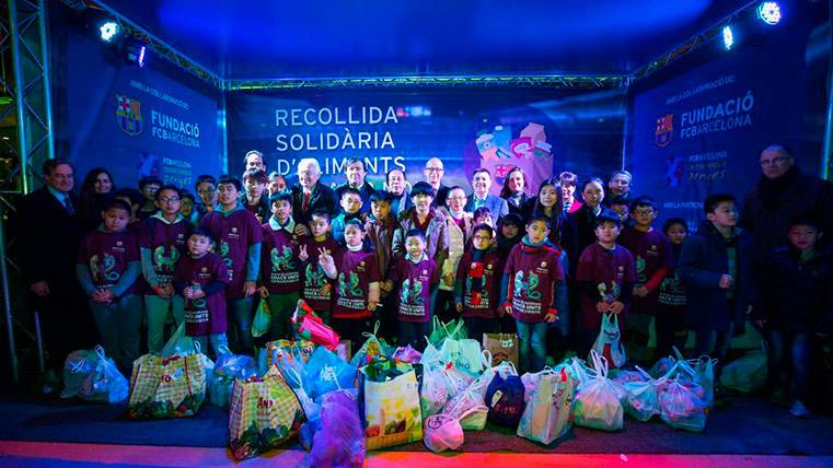 The Festa of the Soci Solidari of the Barça helped to collect five thousand kilos of foods for the most disadvantaged