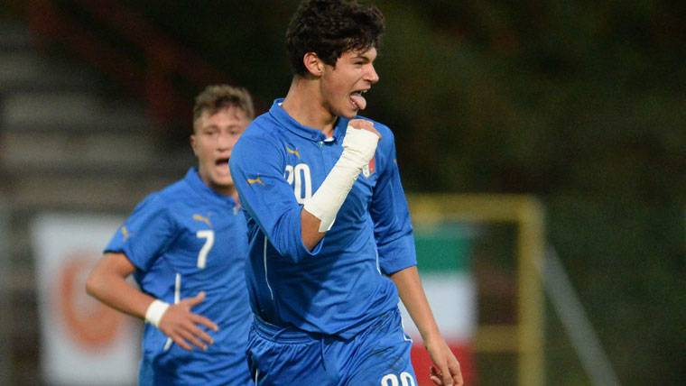 Pietro Pellegri, after marking a goal with the Sub-16 of Italy