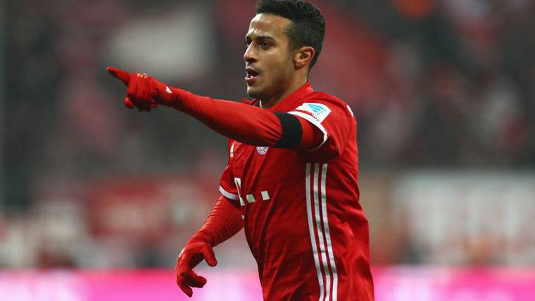 Thiago Alcántara, celebrando un gol con el Bayern Múnich