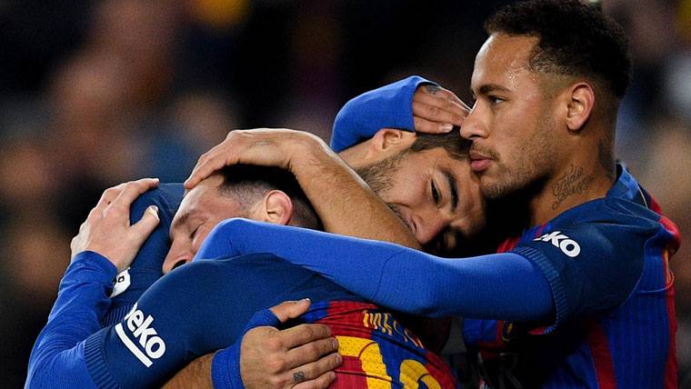 Neymar Jr, celebrando un gol junto a sus compañeros en el Barça