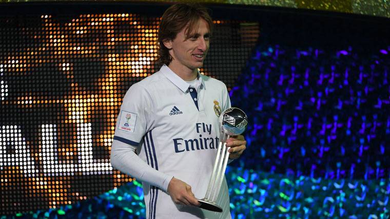 Luka Modric, after receiving the prize of the World-wide of Clubs