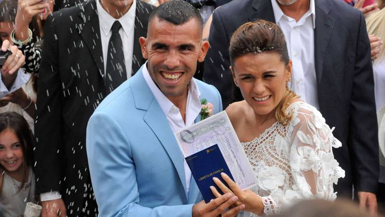 Carlos Tévez se casó con su mujer en Uruguay