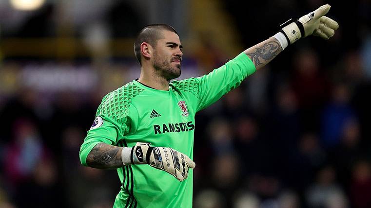 The goalkeeper of the Middlesbrough Víctor Valdés failed in front of the Burnley