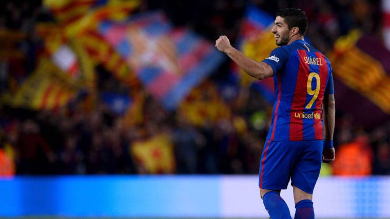Luis Suárez, celebrando un gol con el FC Barcelona al Espanyol