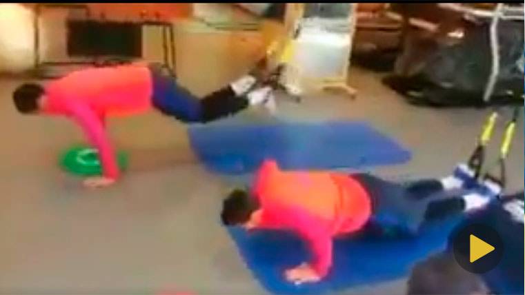 Luis Suárez y Leo Messi en el gimnasio, ejercitándose con intensidad