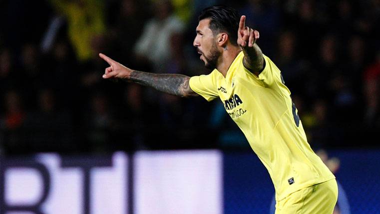 Roberto Soriano, celebrando un gol con el Villarreal