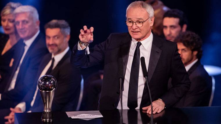 Claudio Ranieri, after receiving the prize to Better Trainer 2016