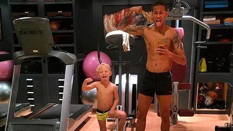Neymar Júnior entrenó junto a su hijo Davi Lucca