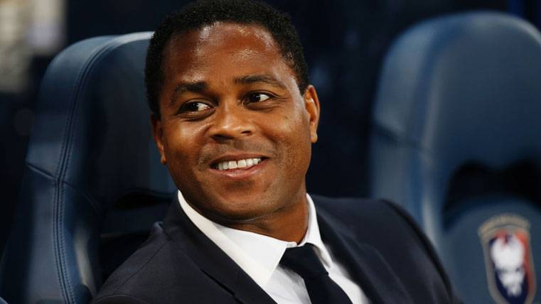 Patrick Kluivert, antes del partido del PSG contra el Caen