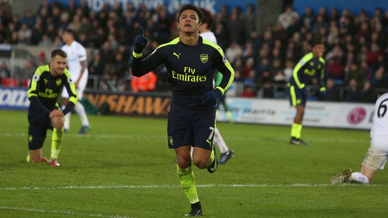 Alexis Sánchez, celebrando un gol marcado con el Arsenal