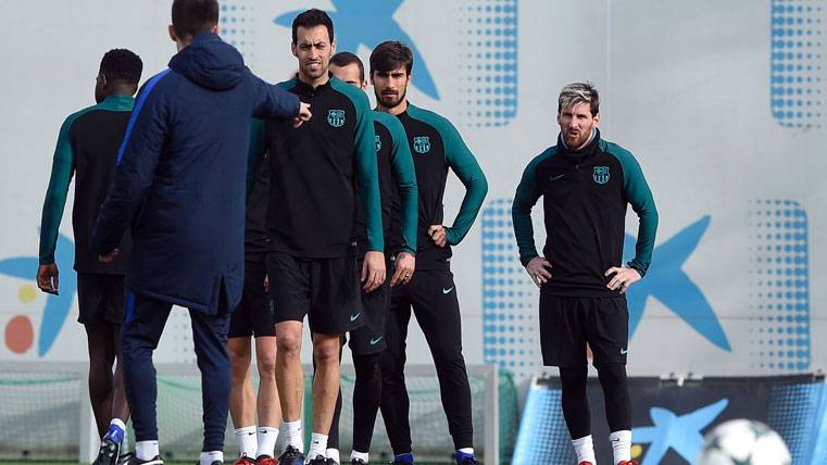 Training of the FC Barcelona, in an image of archive