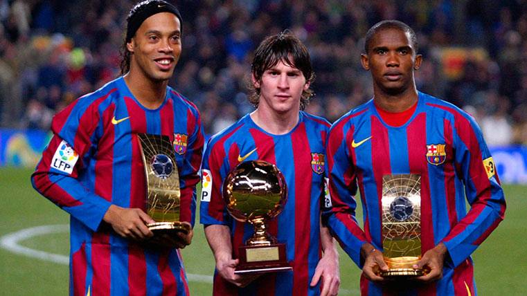 Ronaldinho, Messi y Etoo, formando el espectacular tridente del Barça