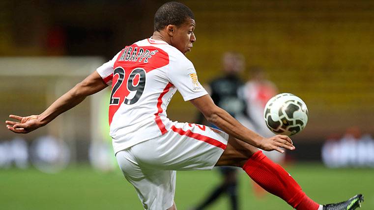 Mbappe, the forward of the ACE Monaco