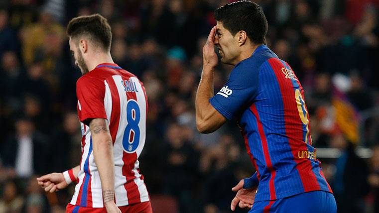 Luis Suárez acabó expulsado en el Barça-Atleti