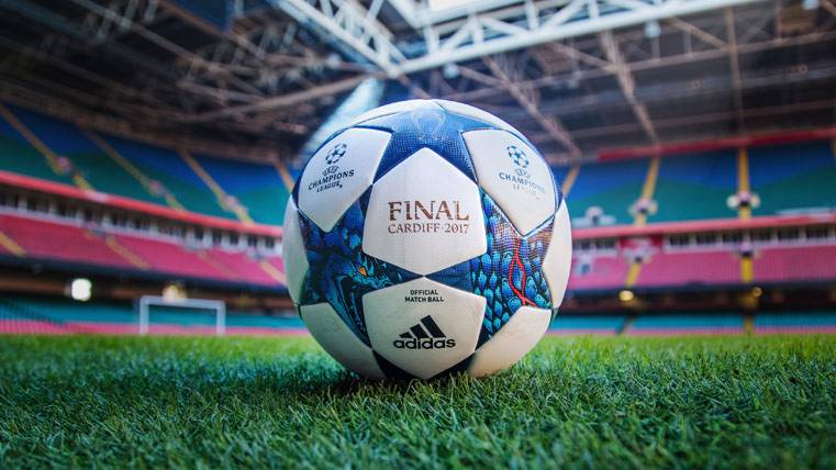 El balón oficial de la fase final de la Champions League